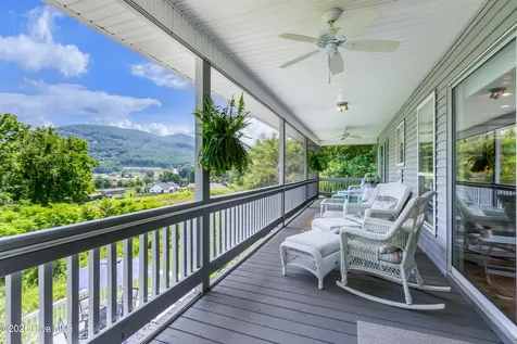 1938 Lakeview Summit Drive Young Harris GA 30582