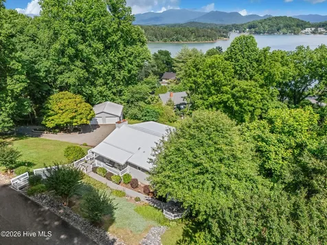 1938 Lakeview Summit Drive Young Harris GA 30582