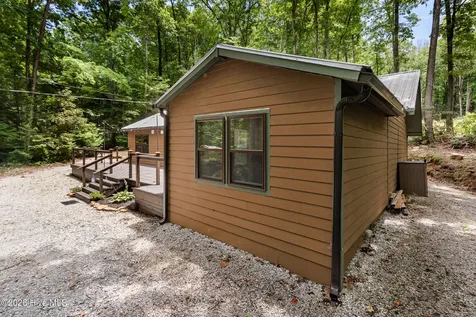 2052 Granny Squirrel Drive Andrews NC 28901