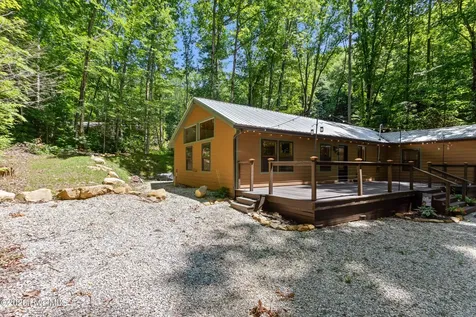2052 Granny Squirrel Drive Andrews NC 28901