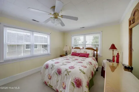 22 Oak Point Road Chocowinity NC 27817