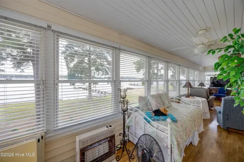 22 Oak Point Road Chocowinity NC 27817