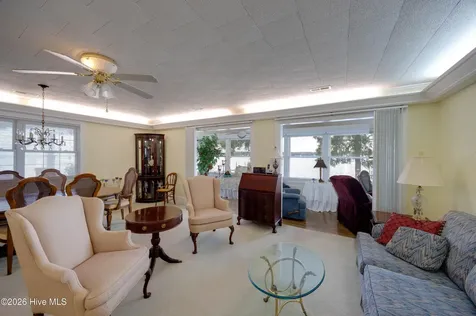 22 Oak Point Road Chocowinity NC 27817