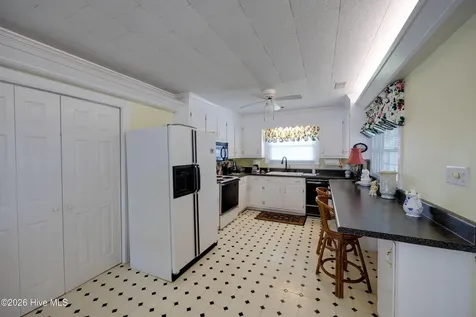 22 Oak Point Road Chocowinity NC 27817