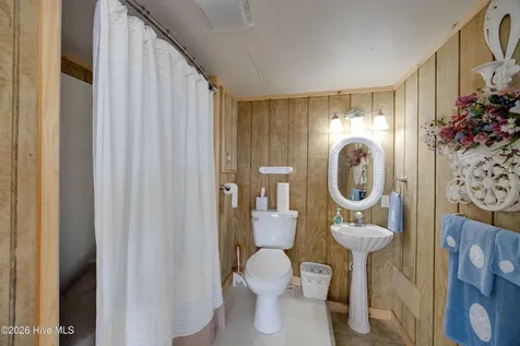 22 Oak Point Road Chocowinity NC 27817