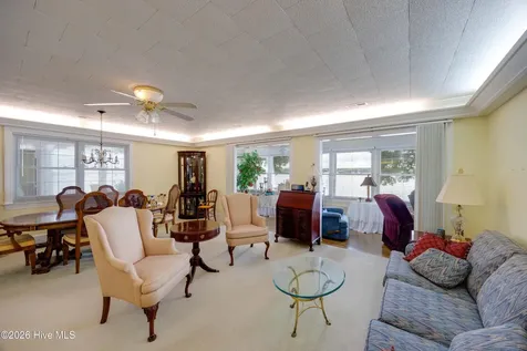 22 Oak Point Road Chocowinity NC 27817