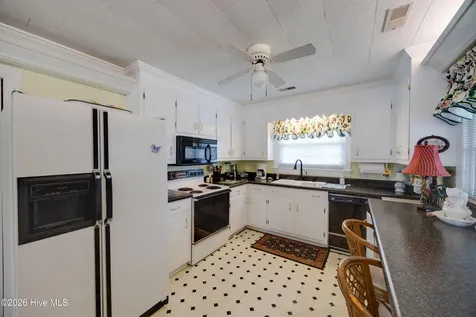 22 Oak Point Road Chocowinity NC 27817