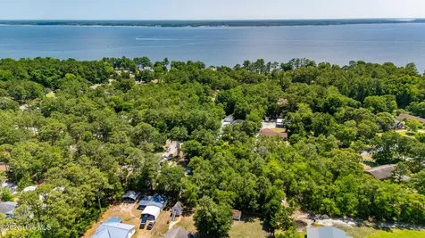 114 Lakeshore Drive Minnesott Beach NC 28510