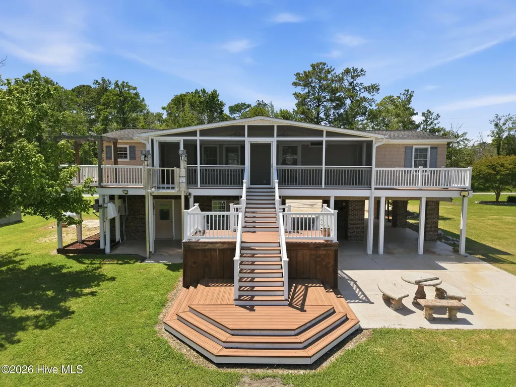 2831 Whichards Beach Road Chocowinity NC 27817