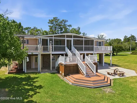 2831 Whichards Beach Road Chocowinity NC 27817