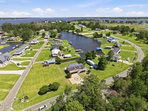 2831 Whichards Beach Road Chocowinity NC 27817
