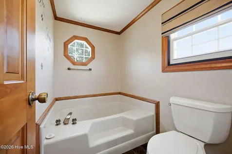 2831 Whichards Beach Road Chocowinity NC 27817