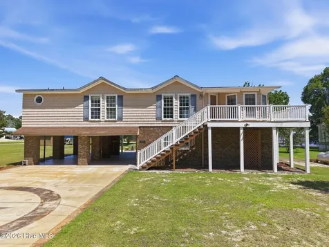 2831 Whichards Beach Road Chocowinity NC 27817