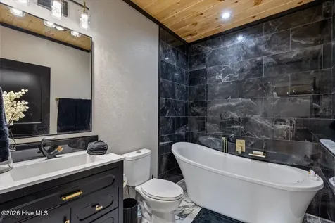 122 Oak Terrace Hayesville NC 28904