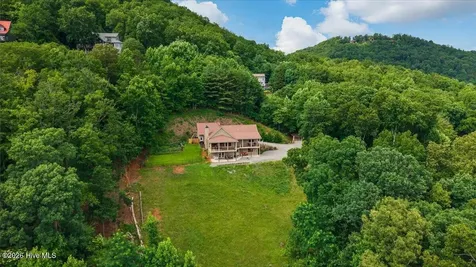 122 Oak Terrace Hayesville NC 28904