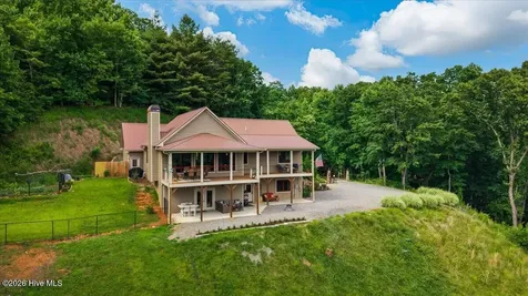122 Oak Terrace Hayesville NC 28904