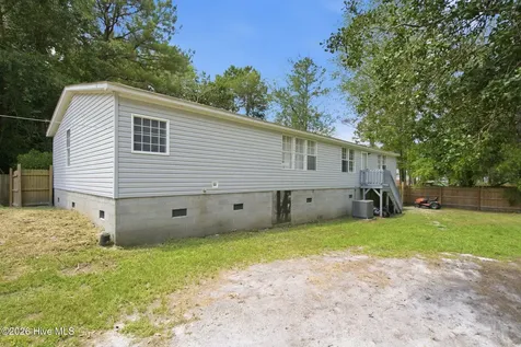 7124 Trucking Lane NE Leland NC 28451