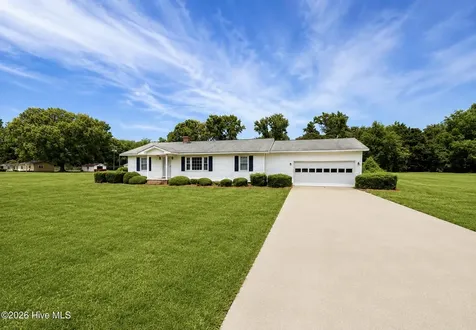 606 Darden Drive Kinston NC 28504