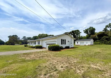 606 Darden Drive Kinston NC 28504