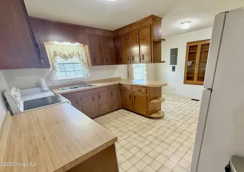 606 Darden Drive Kinston NC 28504