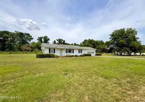 606 Darden Drive Kinston NC 28504