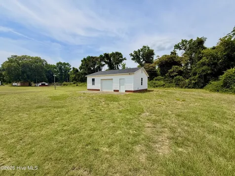 606 Darden Drive Kinston NC 28504
