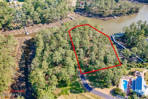 68 Mill Creek Lane Oriental NC 28571
