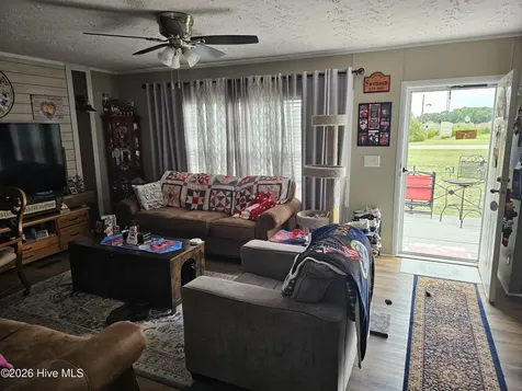 2866 Basstown Road Clinton NC 28328