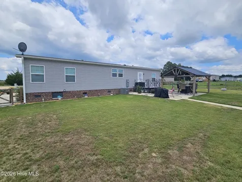 2866 Basstown Road Clinton NC 28328