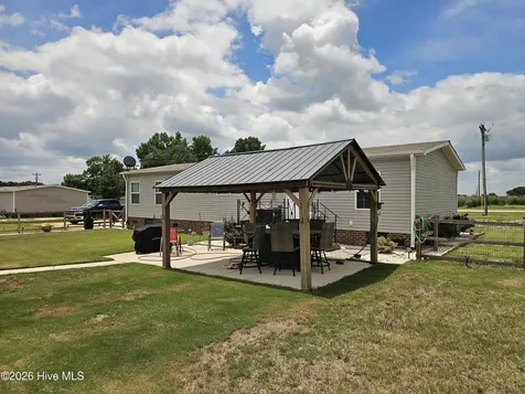 2866 Basstown Road Clinton NC 28328