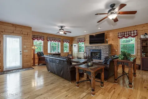 883 Village Road Murphy NC 28906