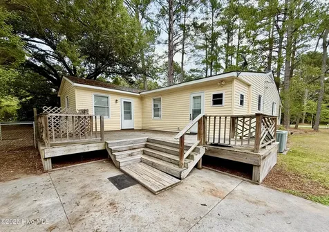 2898 Wallace Family Road Kinston NC 28501