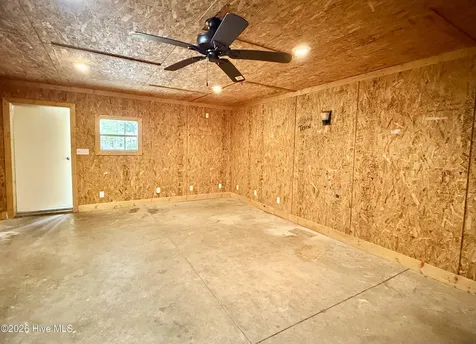 2898 Wallace Family Road Kinston NC 28501