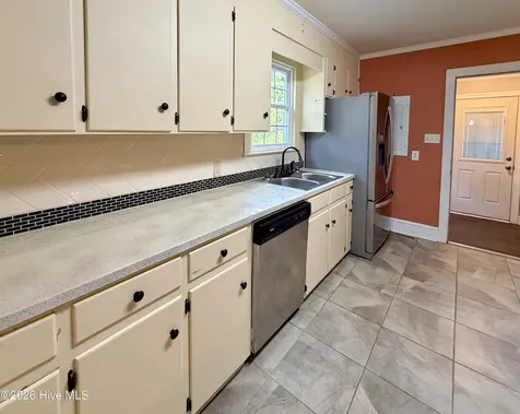 2898 Wallace Family Road Kinston NC 28501