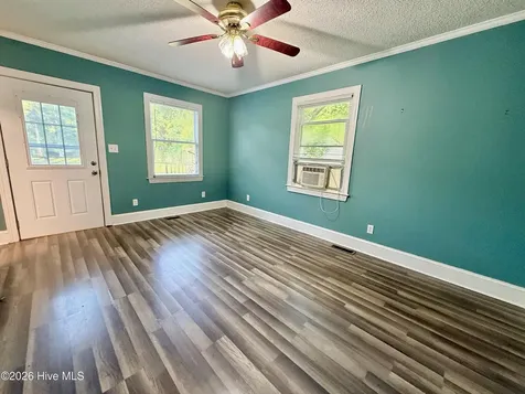 2898 Wallace Family Road Kinston NC 28501
