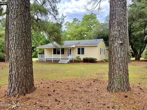 2898 Wallace Family Road Kinston NC 28501