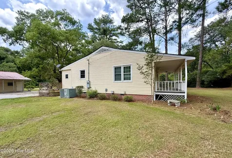 2898 Wallace Family Road Kinston NC 28501