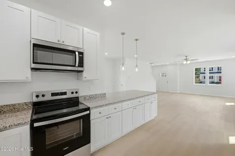 706 W Hayes Street Burgaw NC 28425