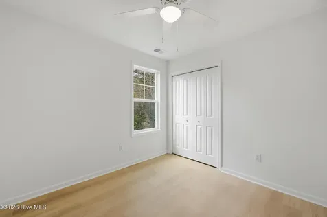 706 W Hayes Street Burgaw NC 28425