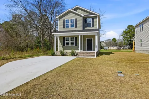 706 W Hayes Street Burgaw NC 28425