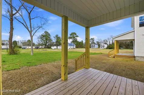 706 W Hayes Street Burgaw NC 28425