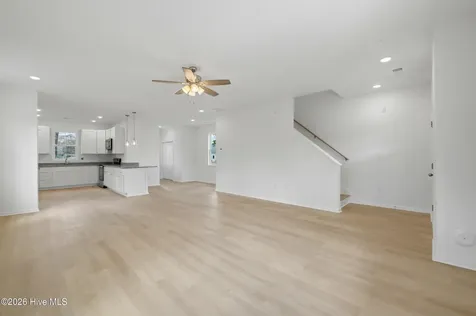 706 W Hayes Street Burgaw NC 28425
