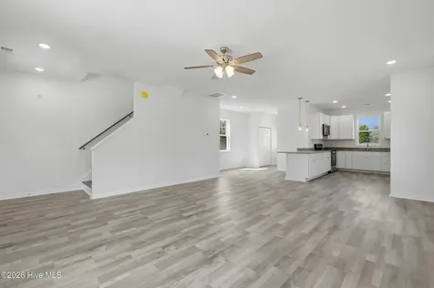 708 W Hayes Street Burgaw NC 28425
