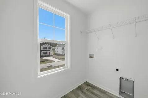 708 W Hayes Street Burgaw NC 28425