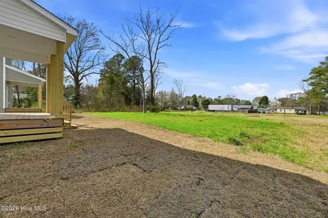 708 W Hayes Street Burgaw NC 28425