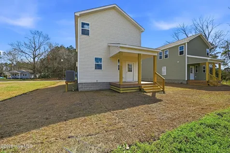 708 W Hayes Street Burgaw NC 28425