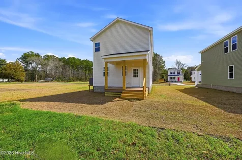 708 W Hayes Street Burgaw NC 28425