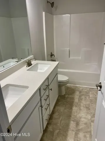 175 Seashore Street Grimesland NC 27837