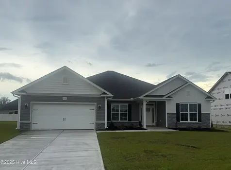 175 Seashore Street Grimesland NC 27837