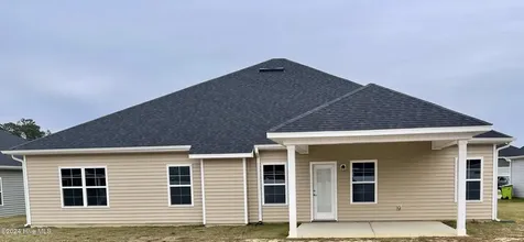 175 Seashore Street Grimesland NC 27837